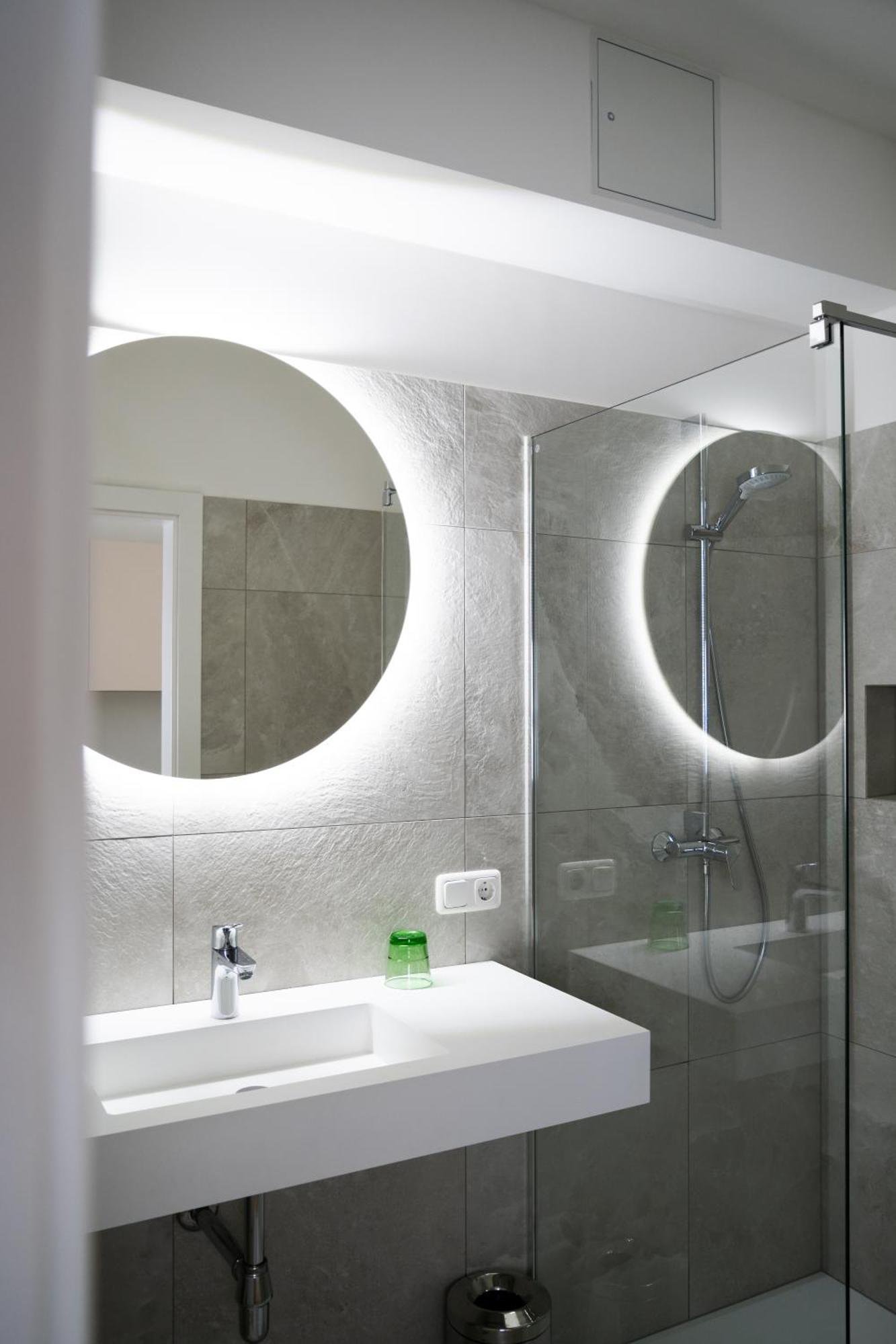 Hotel Gasthof Koenig เครมสมุนส์เตอร์ ภายนอก รูปภาพ